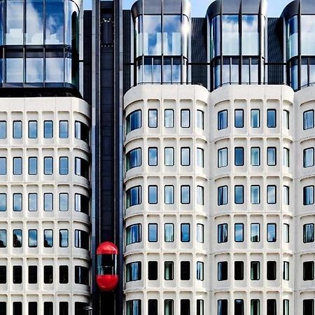 The Standard London Hotel Exterior photo The Lloyd's building, London